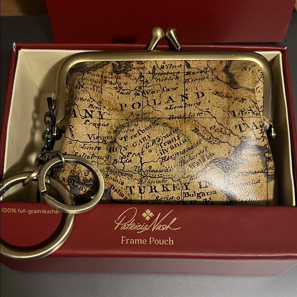 Patricia Nash framed kiss lock NIB leather